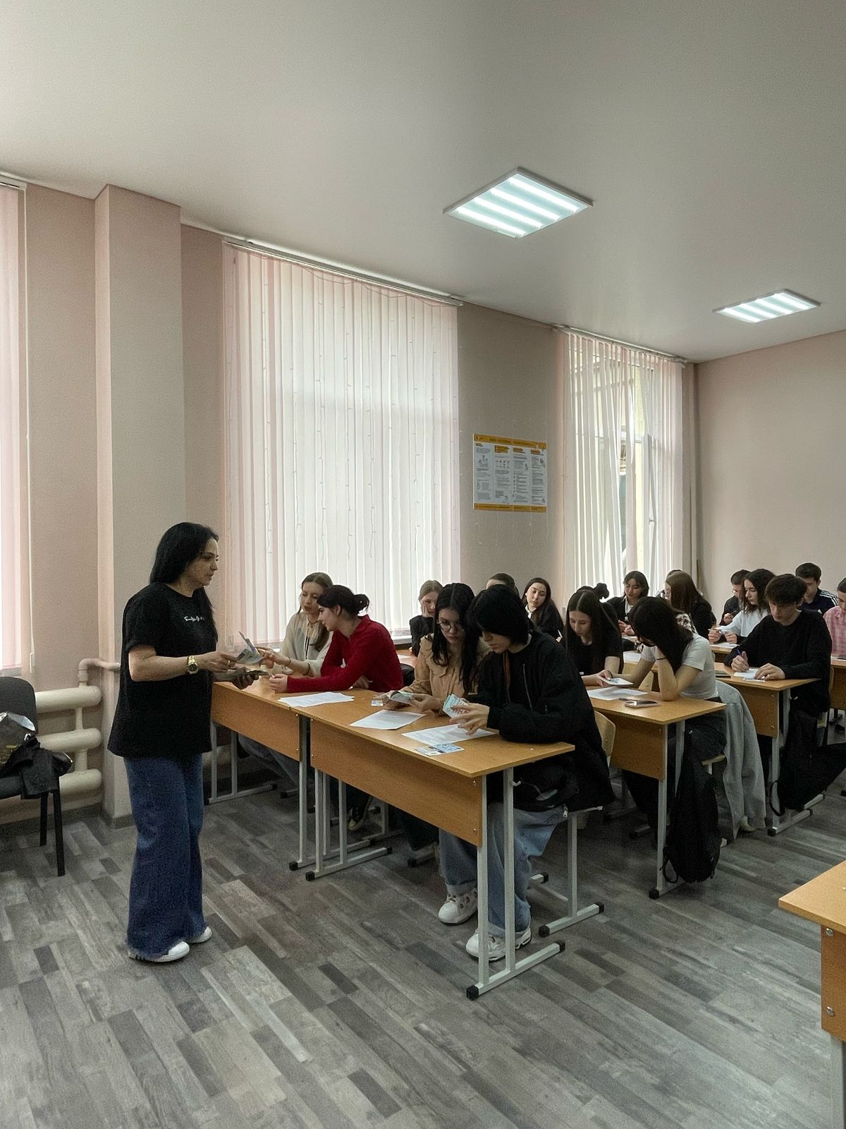 8.04.2025 Акция ,во Владикавказском колледже электроники, на тему: «Продвижение здорового образа жизни». 